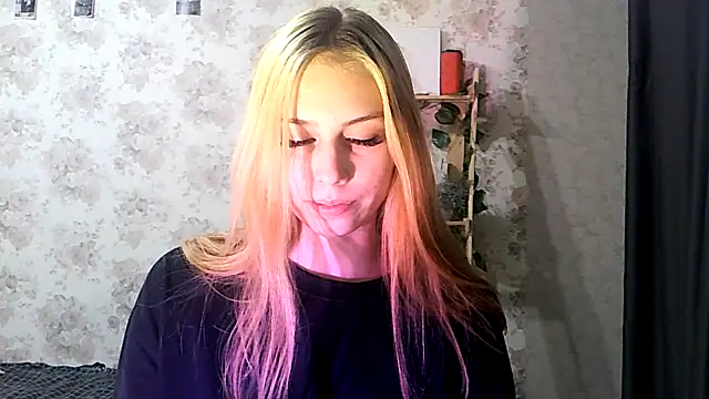 ClaireLaSweet online show from October 20, 10:27 am