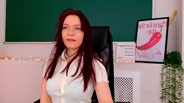 NoraHaynes online show from April 28, 3:11 am
