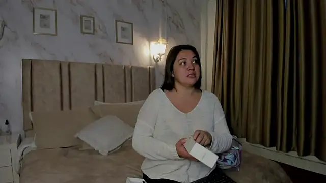 Paula And online show from January 6, 11:25 am