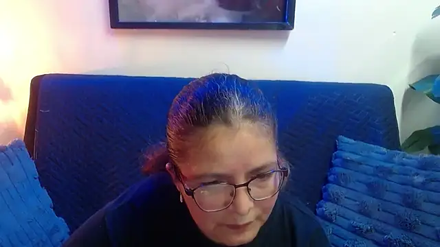 Snapshot of Linda_banks_ chatting on May 10, 1:55 am Linda banks online show from May 10, 1:55 am