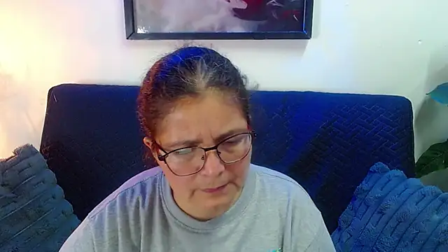 Snapshot of Linda_banks_ chatting on May 19, 1:56 am Linda banks online show from May 19, 1:56 am