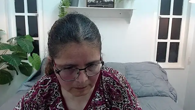 Snapshot of Linda_banks_ chatting on May 23, 1:33 am Linda banks online show from May 23, 1:33 am