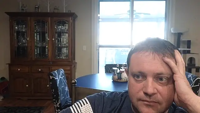 Snapshot of slickquickie2 chatting on April 20, 4:32 pm slickquickie2 online show from April 20, 4:32 pm