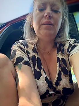 Snapshot of Milena-MilfaXXX chatting on May 21, 4:08 am Milena-MilfaXXX online show from May 21, 4:08 am