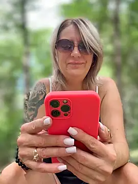Snapshot of Milena-MilfaXXX chatting on July 2, 3:56 am Milena-MilfaXXX online show from July 2, 3:56 am