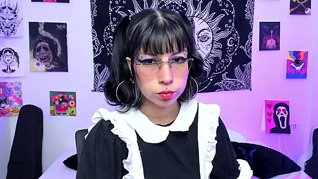 Rose 72 online show from June 11, 3:10 pm