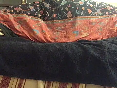 Snapshot of fiii87xx chatting on March 2, 11:50 am fiii87xx online show from March 2, 11:50 am