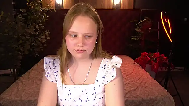 CrystallPaws online show from June 9, 5:41 am