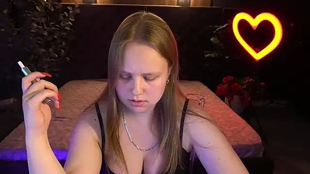 CrystallPaws online show from June 16, 5:43 am