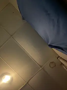 Snapshot of 1mistaGoodWood chatting on October 28, 7:45 am 1mistaGoodWood online show from October 28, 7:45 am