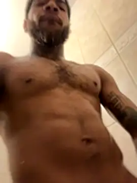 Snapshot of 1mistaGoodWood chatting on November 7, 11:21 am 1mistaGoodWood online show from November 7, 11:21 am