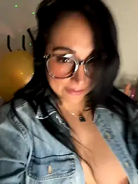 Snapshot of hotadhara01 chatting on October 22, 2:12 am hotadhara01 online show from October 22, 2:12 am