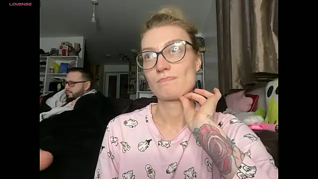 harleyblair online show from January 18, 8:12 pm