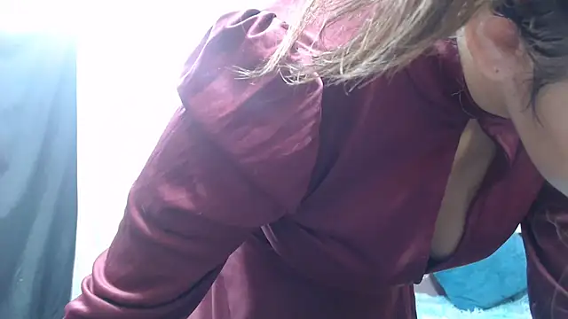 annie clark2 online show from December 14, 6:34 pm