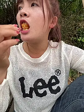 asian 2k online show from February 23, 7:50 am