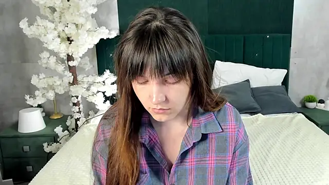 MalvinaDream online show from June 26, 1:21 am