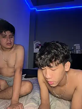 Kailertwink online show from July 3, 5:58 am