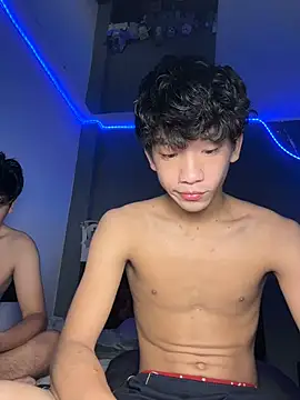 Kailertwink online show from July 24, 6:17 pm