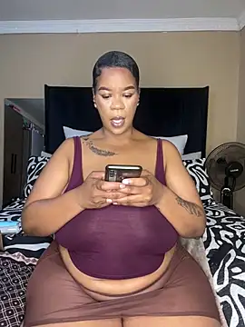 Snapshot of THICKBUNNYCHICKxxx chatting on October 4, 8:29 pm THICKBUNNYCHICKxxx online show from October 4, 8:29 pm