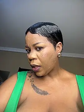 Snapshot of THICKBUNNYCHICKxxx chatting on January 7, 8:44 pm THICKBUNNYCHICKxxx online show from January 7, 8:44 pm