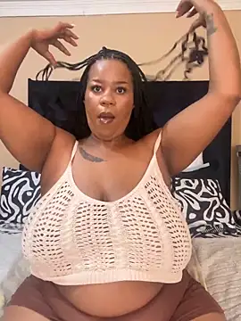 Snapshot of THICKBUNNYCHICKxxx chatting on February 19, 10:22 am THICKBUNNYCHICKxxx online show from February 19, 10:22 am