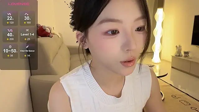 Robin-o3 online show from June 21, 3:36 pm