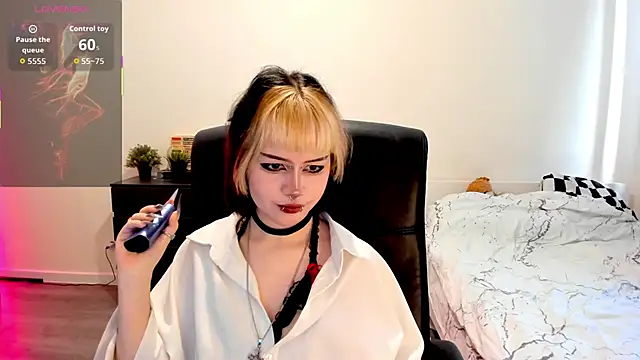 LiyaLuna online show from November 19, 10:48 am