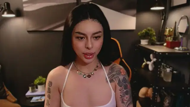 Snapshot of LUNACOCKSLAYER chatting on October 14, 2:34 am LUNACOCKSLAYER online show from October 14, 2:34 am