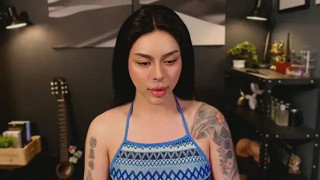 Snapshot of LUNACOCKSLAYER chatting on October 20, 1:39 am LUNACOCKSLAYER online show from October 20, 1:39 am