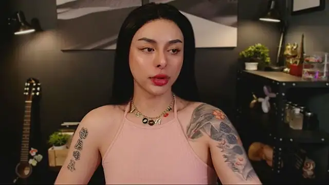 Snapshot of LUNACOCKSLAYER chatting on October 21, 1:12 pm LUNACOCKSLAYER online show from October 21, 1:12 pm