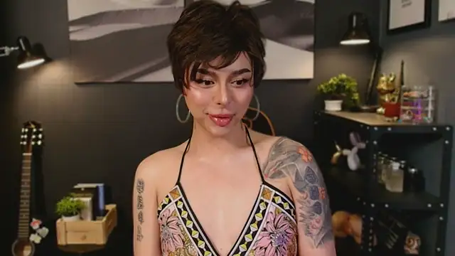 Snapshot of LUNACOCKSLAYER chatting on October 23, 11:35 pm LUNACOCKSLAYER online show from October 23, 11:35 pm