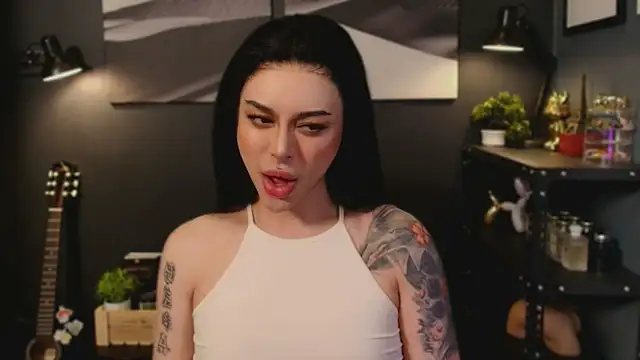 Snapshot of LUNACOCKSLAYER chatting on October 28, 8:00 pm LUNACOCKSLAYER online show from October 28, 8:00 pm