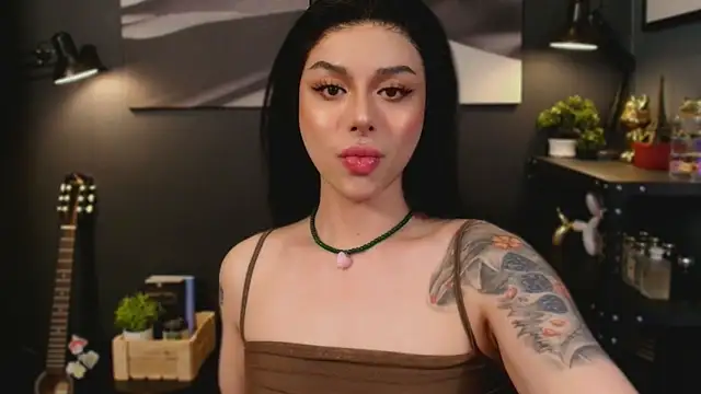 Snapshot of LUNACOCKSLAYER chatting on October 30, 12:01 am LUNACOCKSLAYER online show from October 30, 12:01 am