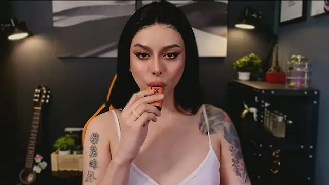 Snapshot of LUNACOCKSLAYER chatting on November 9, 3:38 am LUNACOCKSLAYER online show from November 9, 3:38 am