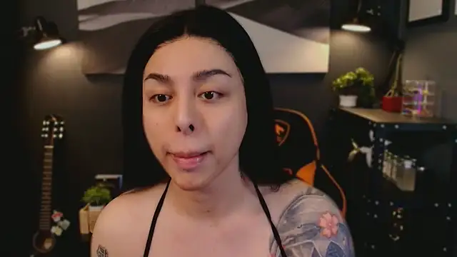 Snapshot of LUNACOCKSLAYER chatting on November 22, 11:42 am LUNACOCKSLAYER online show from November 22, 11:42 am