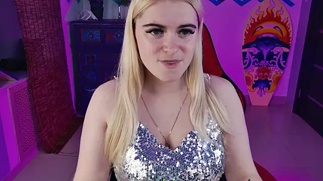 Snapshot of Stef_Nicks chatting on November 7, 9:09 am Stef Nicks online show from November 7, 9:09 am