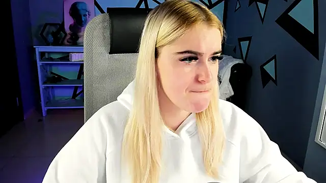 Snapshot of Stef_Nicks chatting on November 9, 9:07 am Stef Nicks online show from November 9, 9:07 am