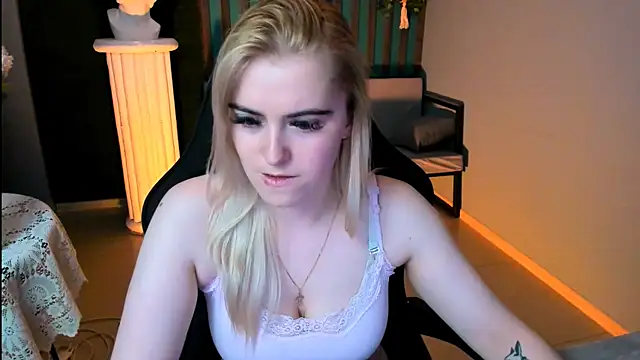 Snapshot of Stef_Nicks chatting on May 11, 4:04 pm Stef Nicks online show from May 11, 4:04 pm