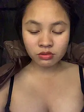 Snapshot of NhuFox chatting on December 2, 1:05 pm NhuFox online show from December 2, 1:05 pm