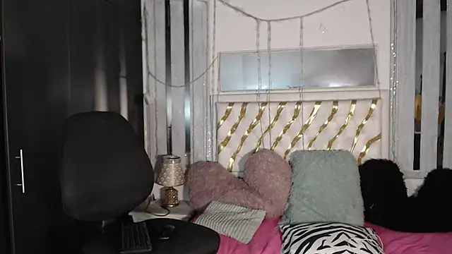julieta sweet  online show from October 3, 3:47 am