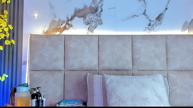 Snapshot of KarolBlanco chatting on July 1, 7:24 pm KarolBlanco online show from July 1, 7:24 pm
