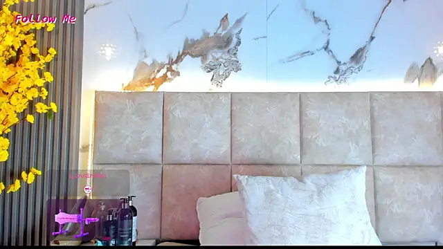 Snapshot of KarolBlanco chatting on July 6, 7:27 pm KarolBlanco online show from July 6, 7:27 pm