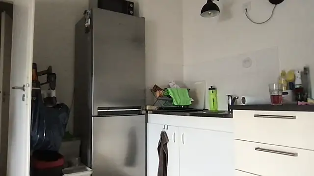 Snapshot of Toysboy67bi chatting on September 12, 7:30 am Toysboy67bi online show from September 12, 7:30 am