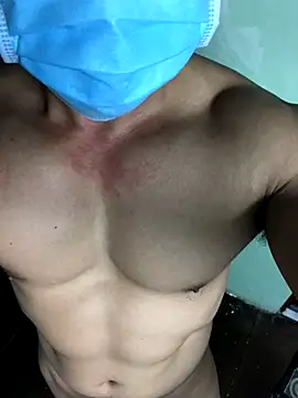 Snapshot of Huynh-duc-huy chatting on November 19, 7:30 am Huynh-duc-huy online show from November 19, 7:30 am