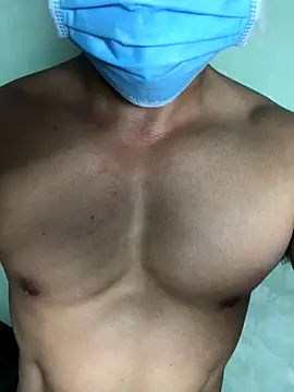 Snapshot of Huynh-duc-huy chatting on December 17, 7:58 am Huynh-duc-huy online show from December 17, 7:58 am