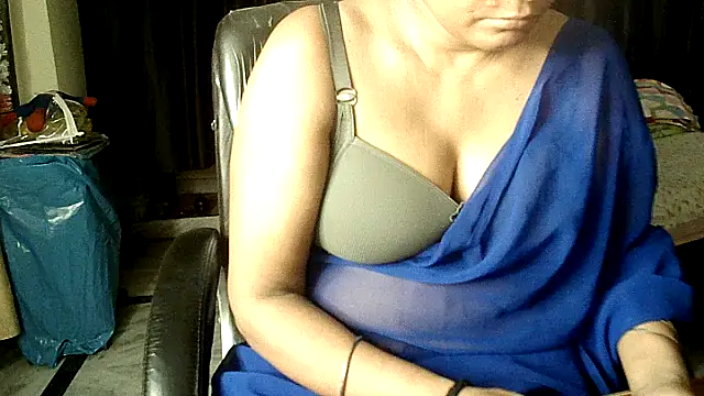 Snapshot of Anaconda-Mall chatting on June 1, 10:33 pm Anaconda-Mall online show from June 1, 10:33 pm