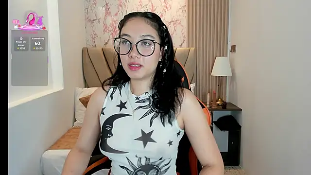 Snapshot of Yuna__Min chatting on September 27, 2:44 pm Yuna  Min online show from September 27, 2:44 pm