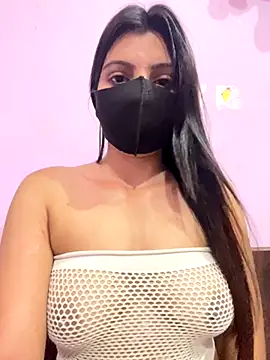 Snapshot of _01ruhi chatting on October 6, 7:33 pm  01ruhi online show from October 6, 7:33 pm