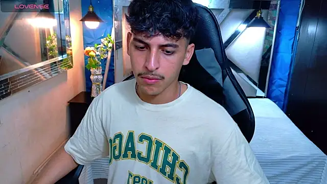 Alan Del Reyx online show from February 26, 2:32 am