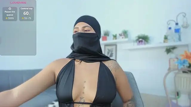 Snapshot of zali_mahamed chatting on November 17, 8:58 pm zali mahamed online show from November 17, 8:58 pm